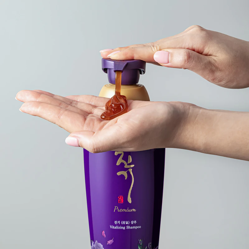 DAENG GI MEO RI Jin Gi Premium Shampoo Revitalizante, shampoo regenerador para cabelos muito danificados, que estimula o crescimento capilar.