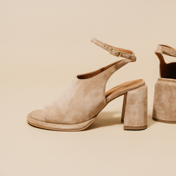 Sandales à talons hauts  en croute beige