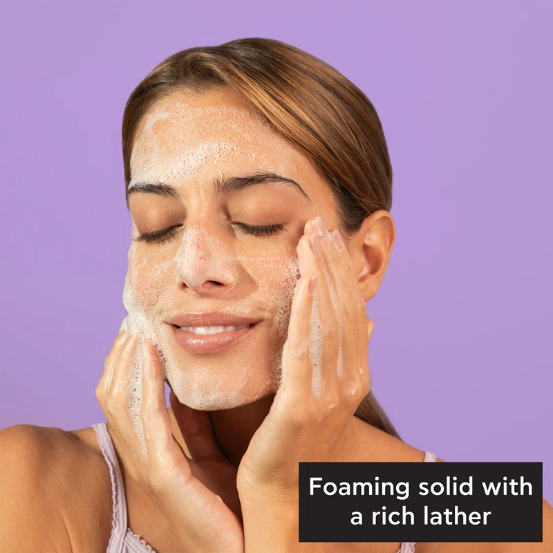 sabonete em barra Apivita Cleansing Solid Foamy Cleanser é um sabonete hidratante para limpeza.
