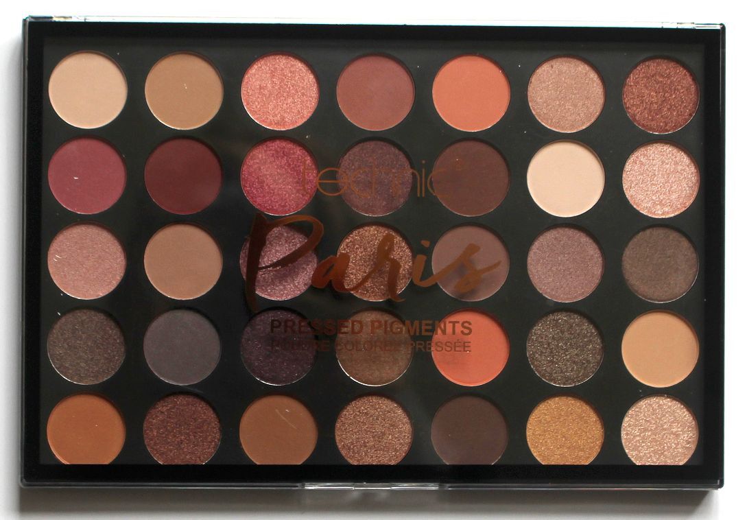„Paris Pressed Pigment Palette“ Akių šešėlių paletės ir makiažas