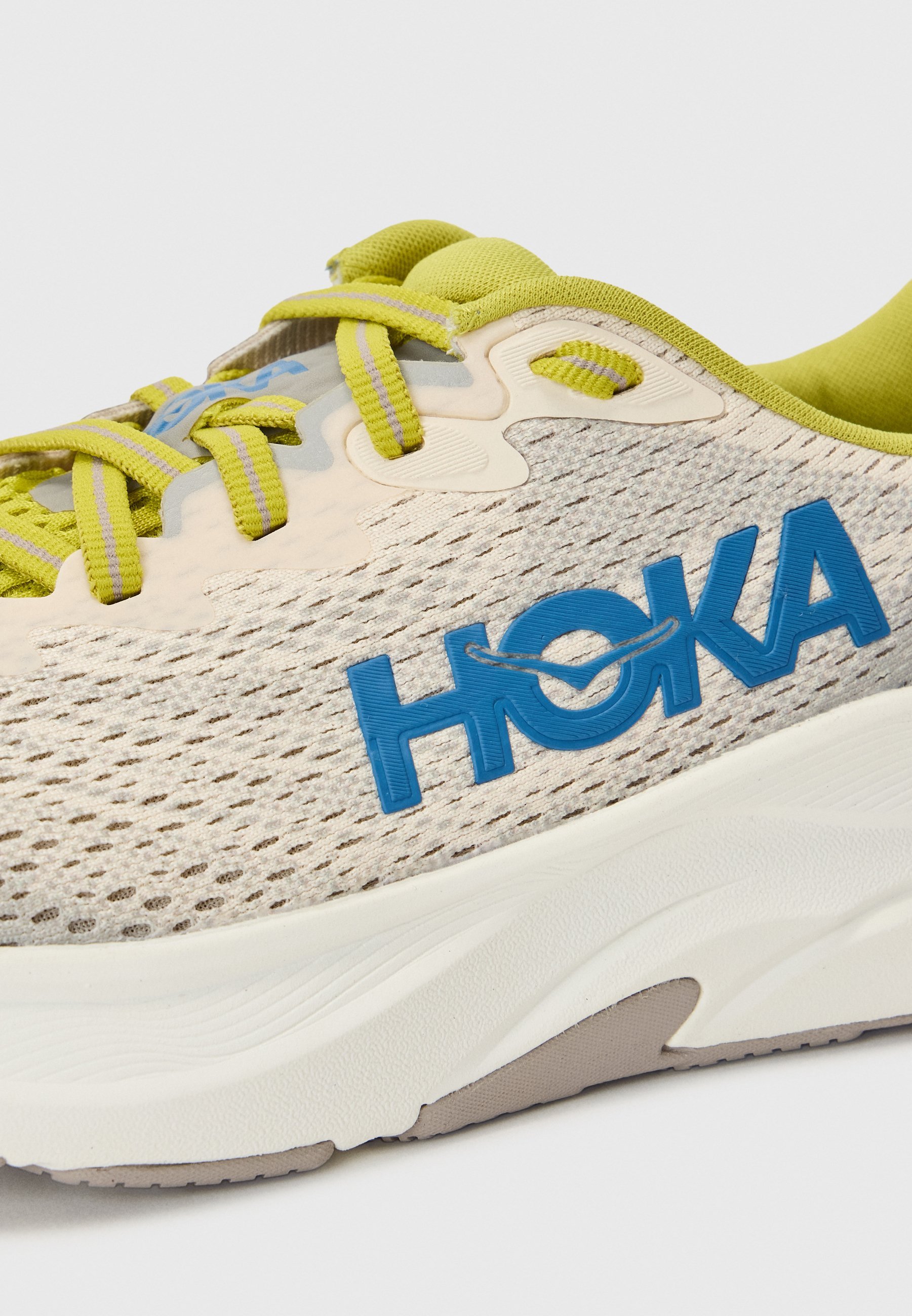 HOKA RINCON 4 UNISEX - Trailrunning schoenen - berk/cement