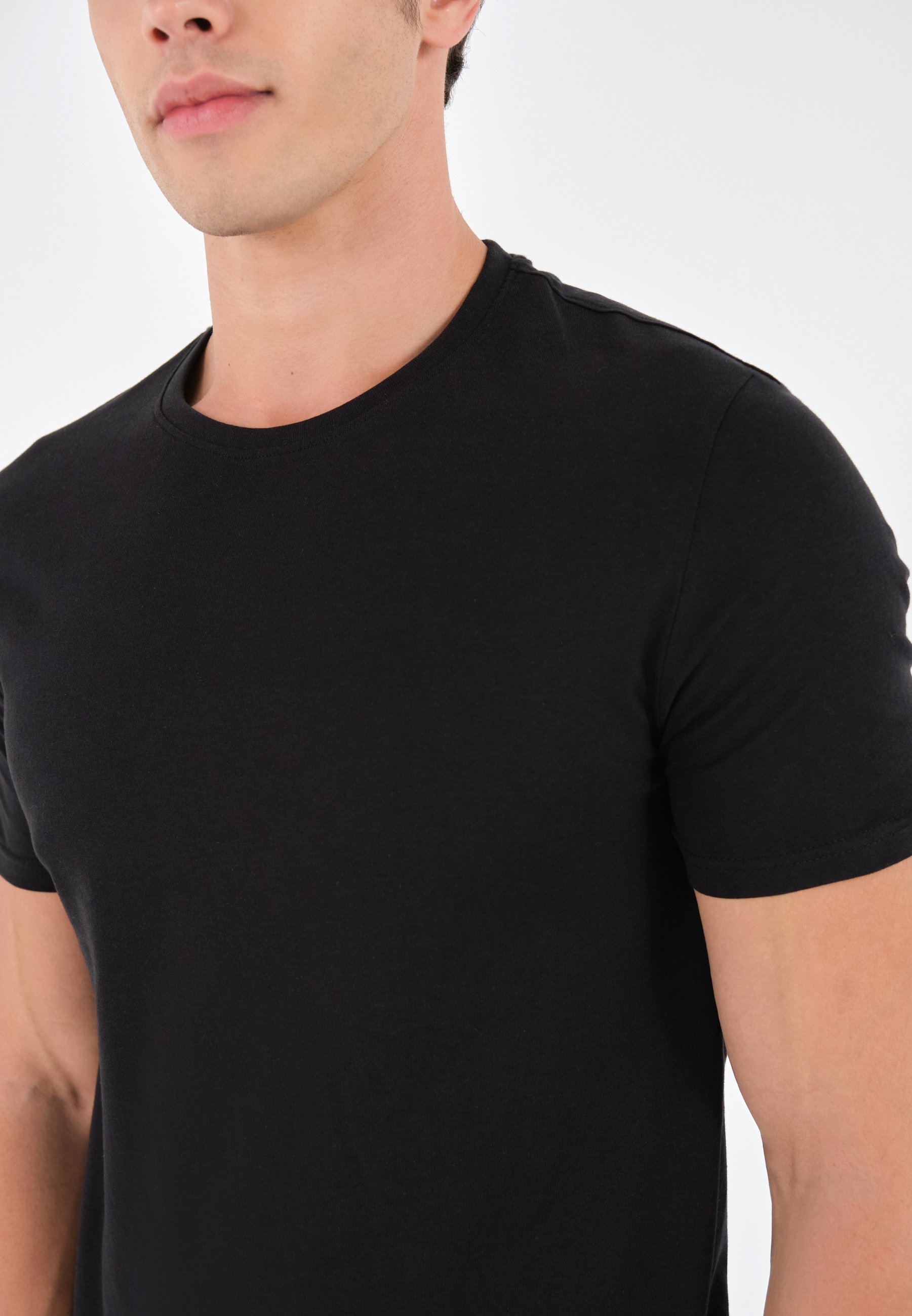 Pier One 3er-Pack – Basic-T-Shirt – Schwarz