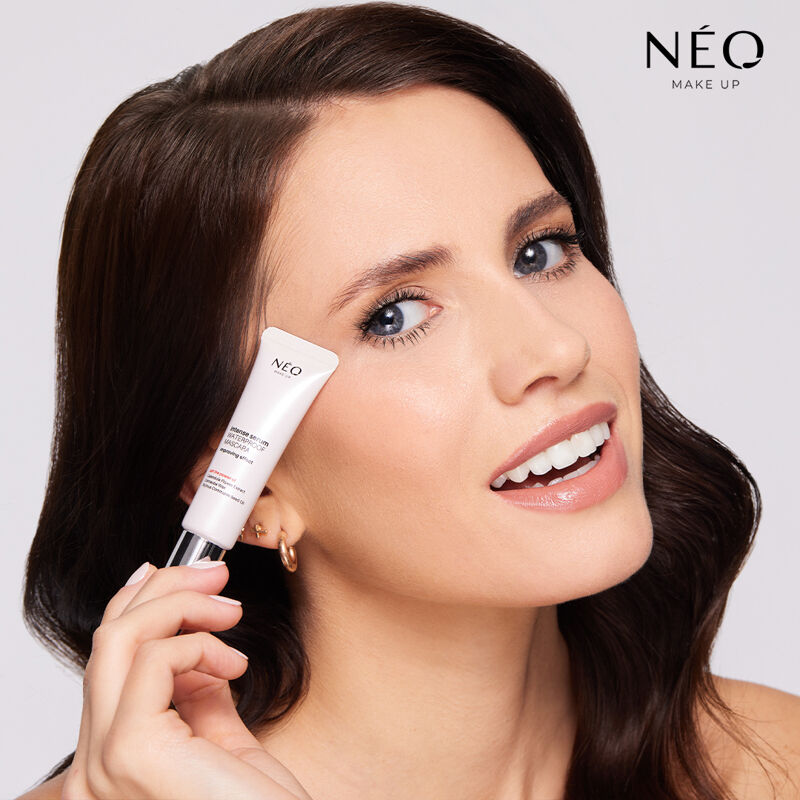 Neo Make Up Intense Serum ūdensizturīgā skropstu tuša