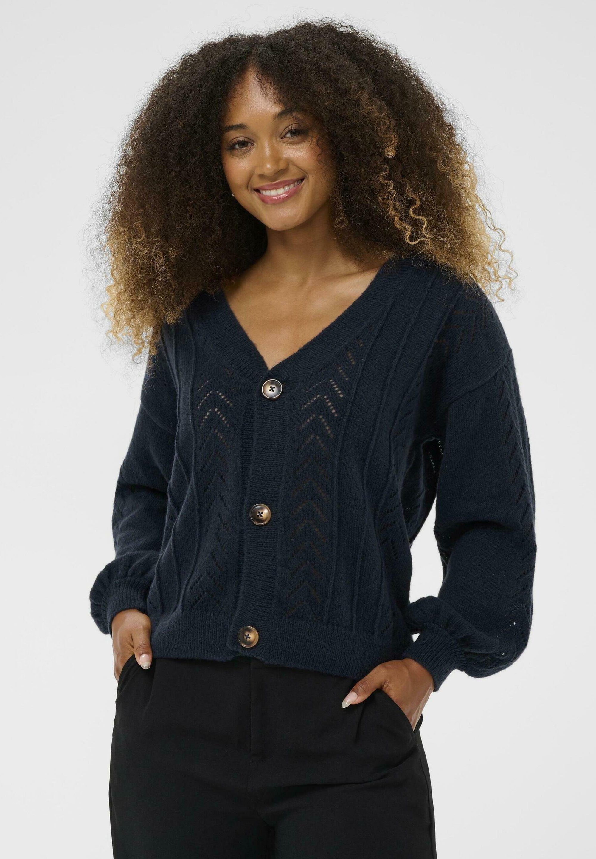 Cremefarbene Weihnachtsstrickjacke - totale Sonnenfinsternis