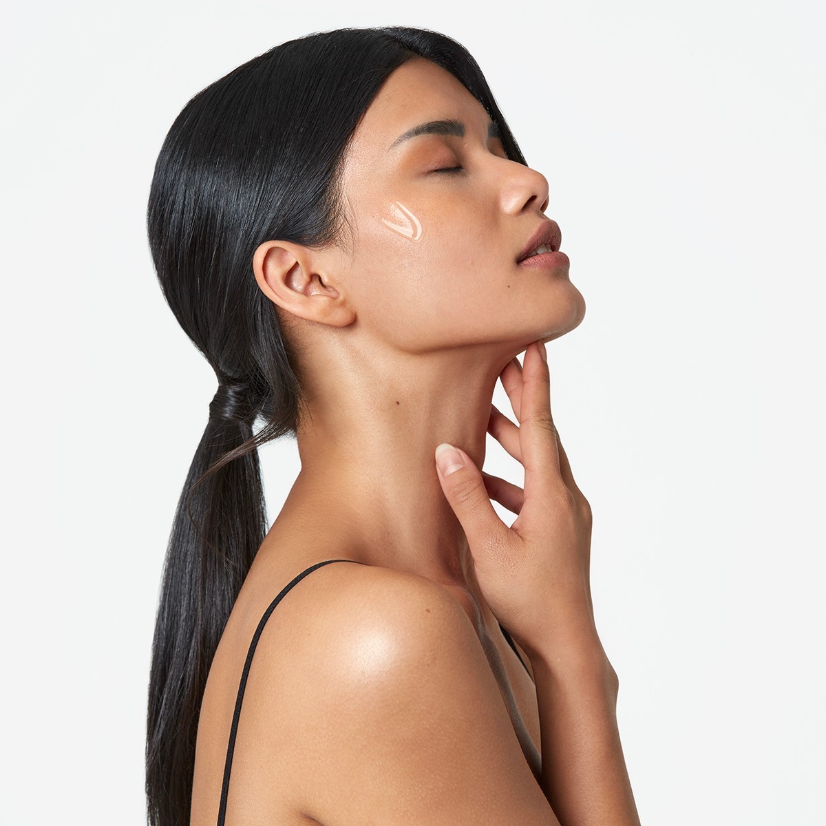 Serum za samotamnjenje St. Tropez s pročišćavajućim vitaminima i bronzerom za lice – 50 ml