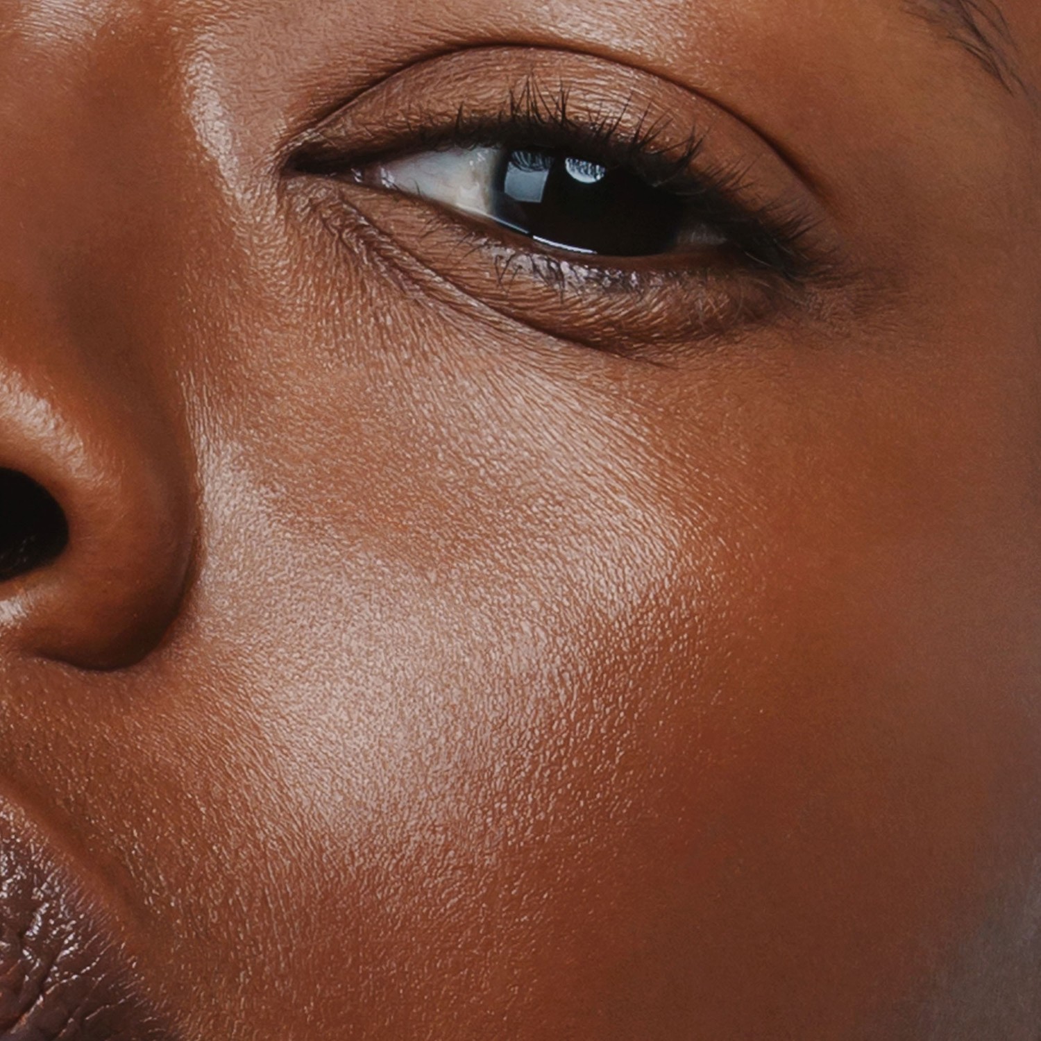 MÁDARA Correcteur Perfectionnant Lumineux