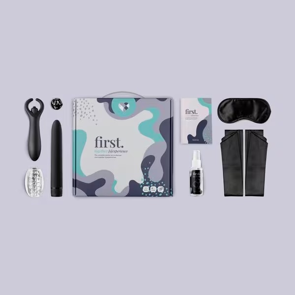 „First. Together [S]Experience“ pradinis rinkinys<br>