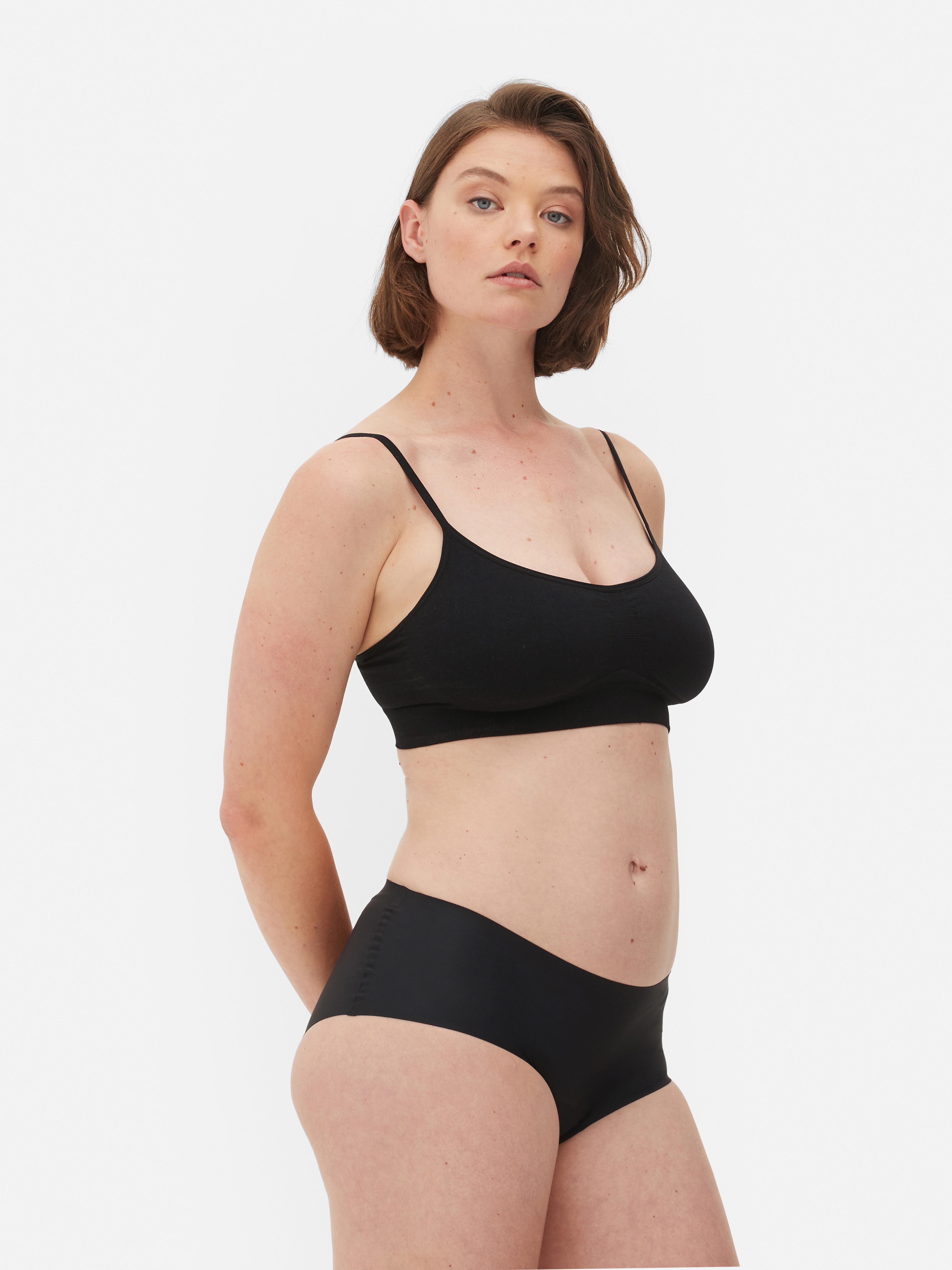 Sutien modelator corector fără cusături. Alege susținere fără căptușeală în acest sutien modelator fără cusături.