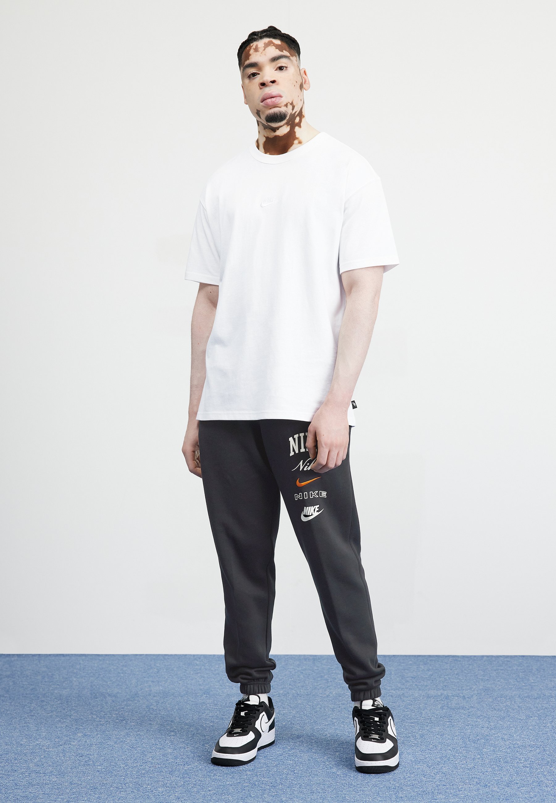 Nike Sportswear Basic T-shirts