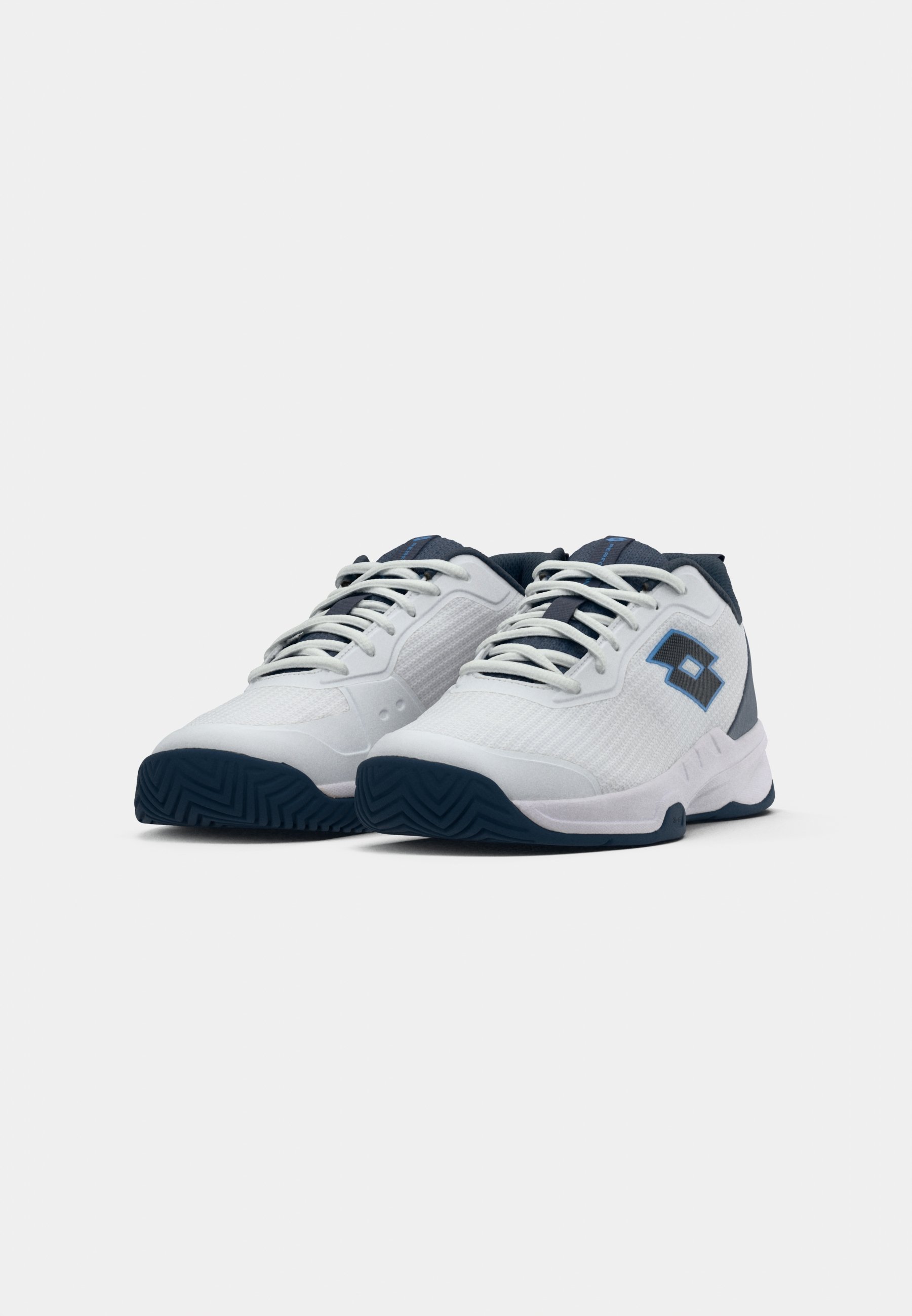 Lotto MIRAGE 600 ALR - Multicourt tennisschoenen - volledig wit/donker denim/licht Atlantisch