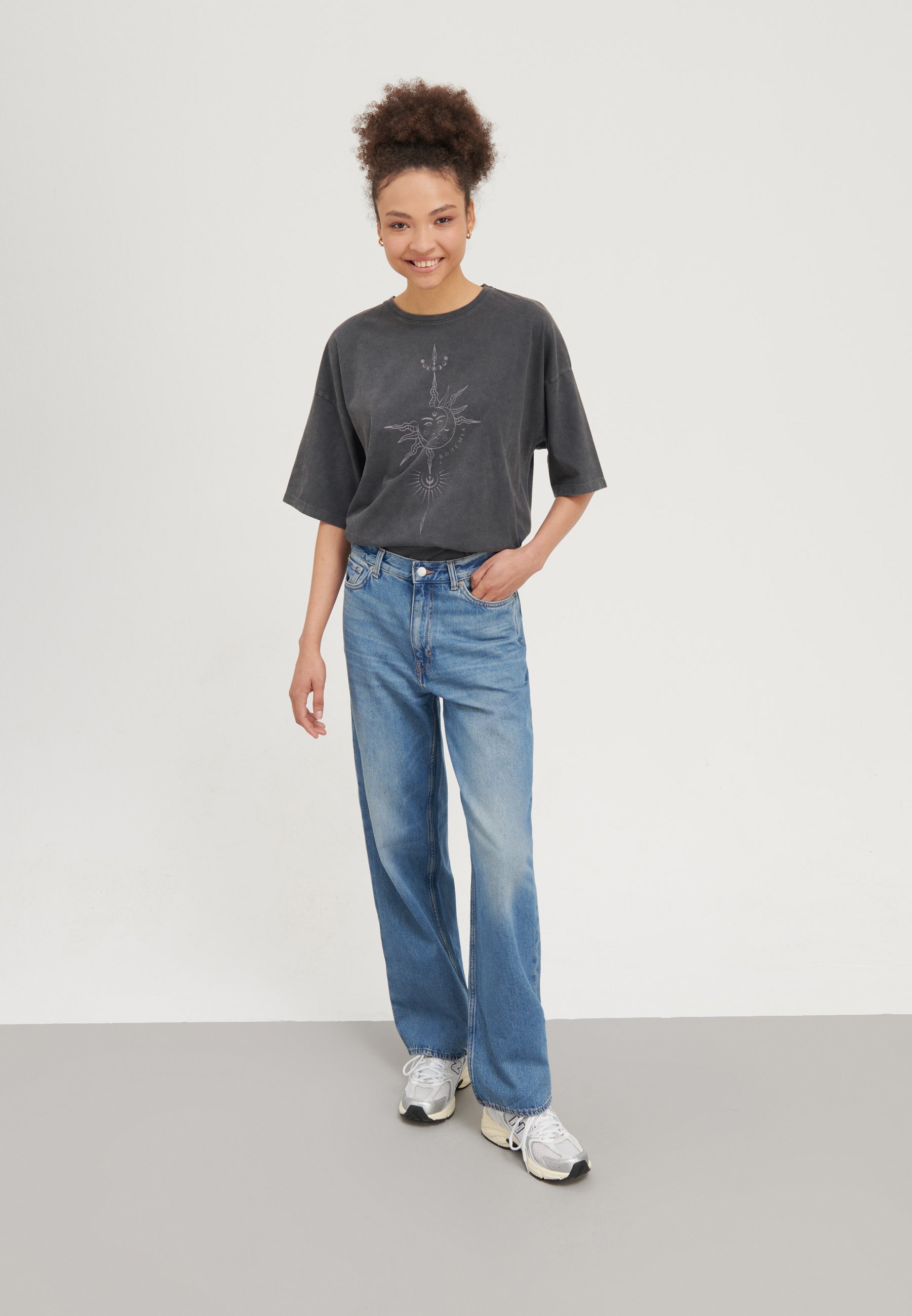 Majica s potiskom sodih in lihih - črna