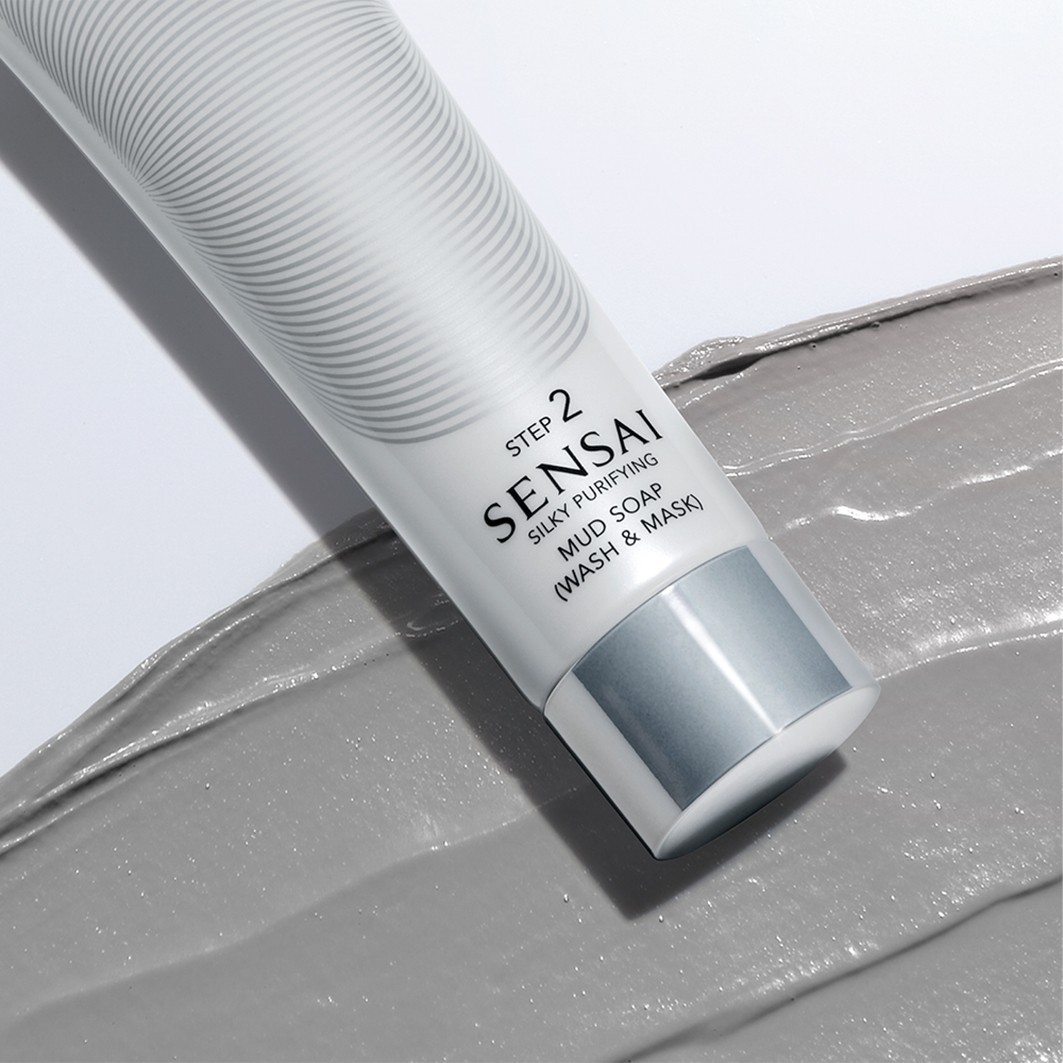 SENSAI sejas ziepes SENSAI zīdainās attīrošās ziepes ar dubļiem (mazgāšana un maska) - 125 ml
