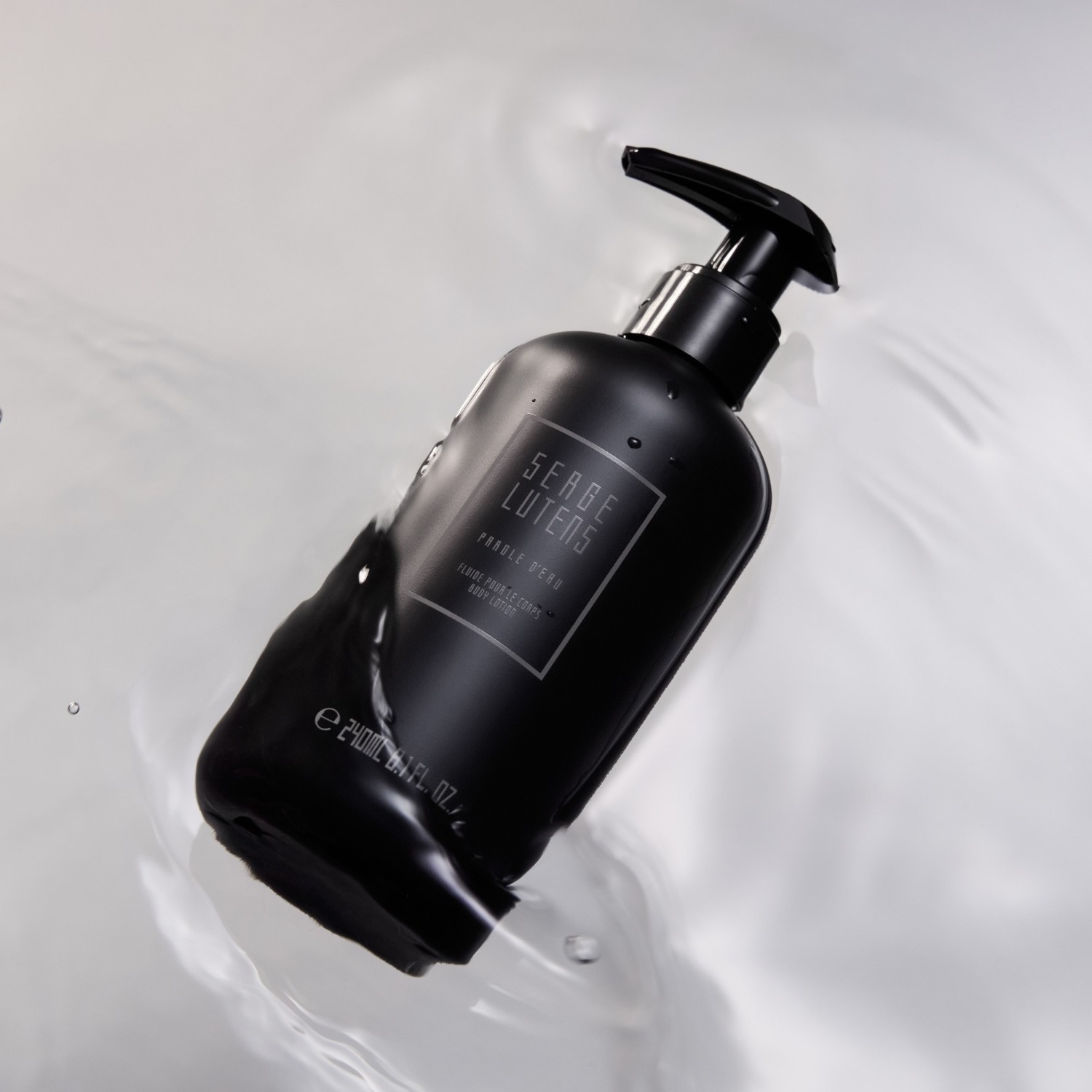 Losjon za telo Serge Lutens Morning Lutens Parole d'Eau losjon za telo - 240 ml
