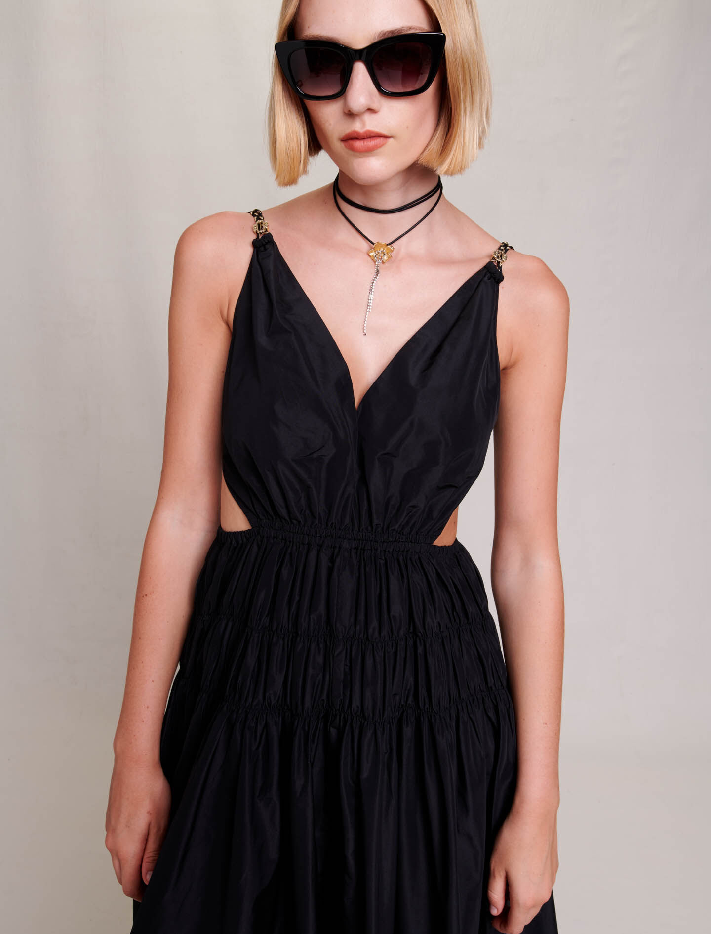 Rochie din tafta cu crăpătură în talie - Negru