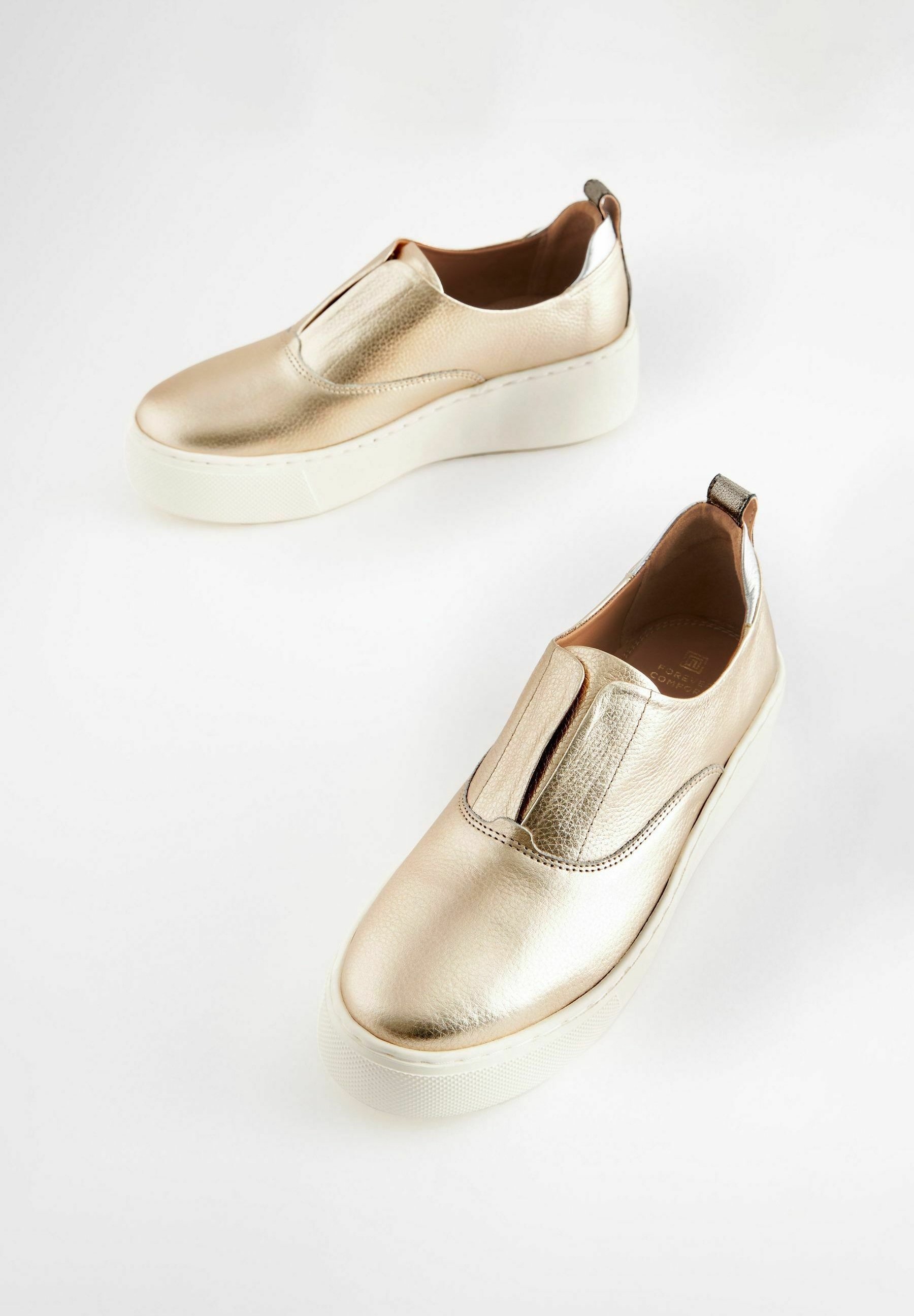 Next Slip-ons - goudkleurig