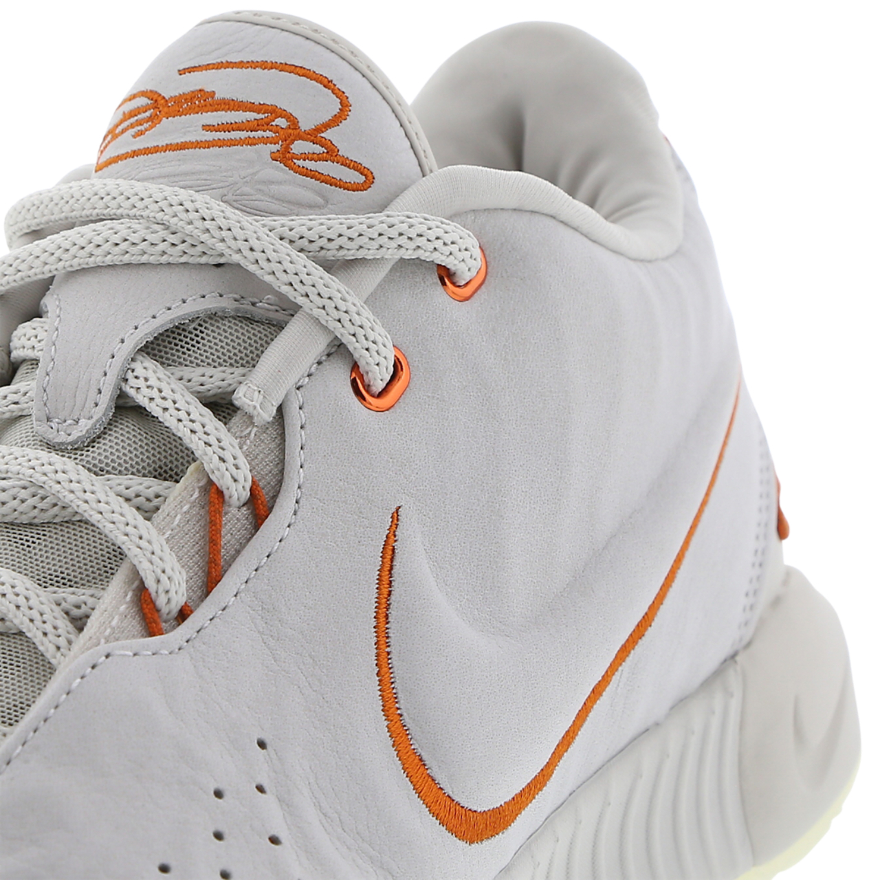 Nike LeBron XXI