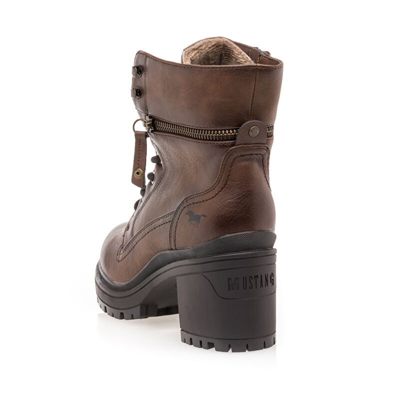 Braune Damenstiefel / Stiefeletten
