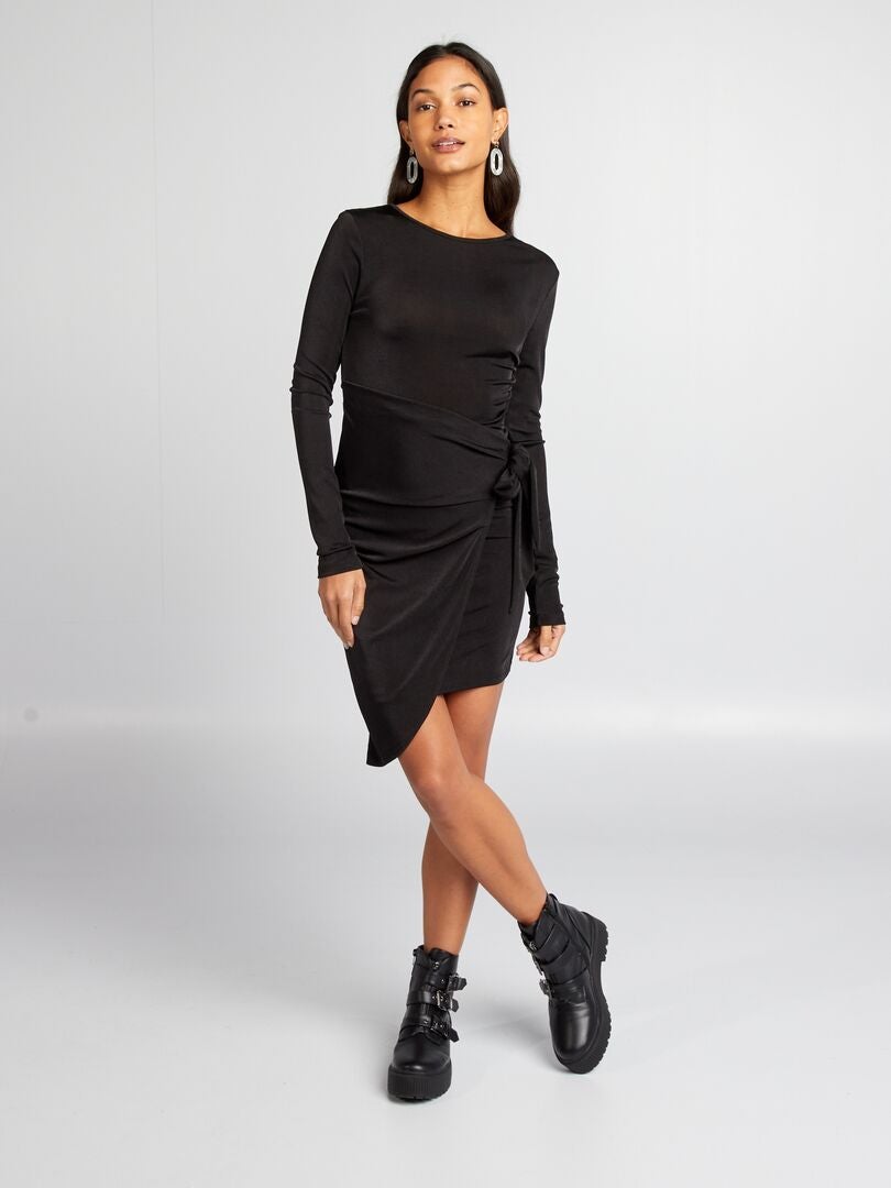 Vestido curto com efeito drapeado - preto