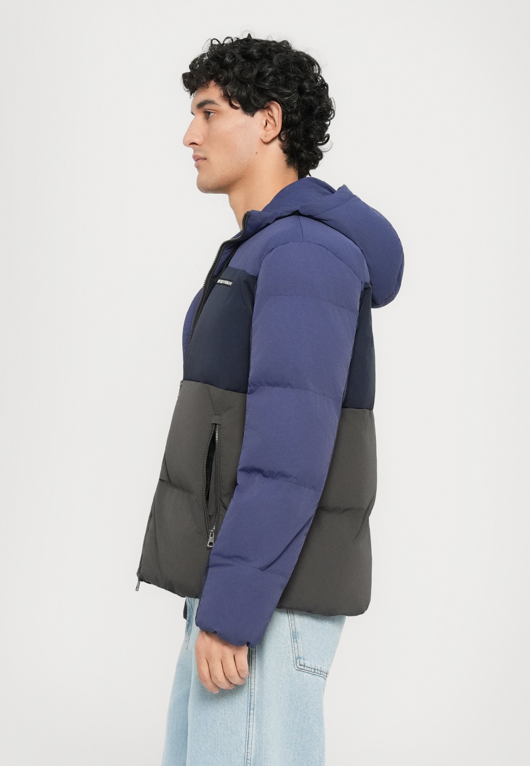 EA7 Emporio Armani TRAIN ATHLETIC COLOUR BLOCK PADDED JAKNA - Zimska jakna - modra