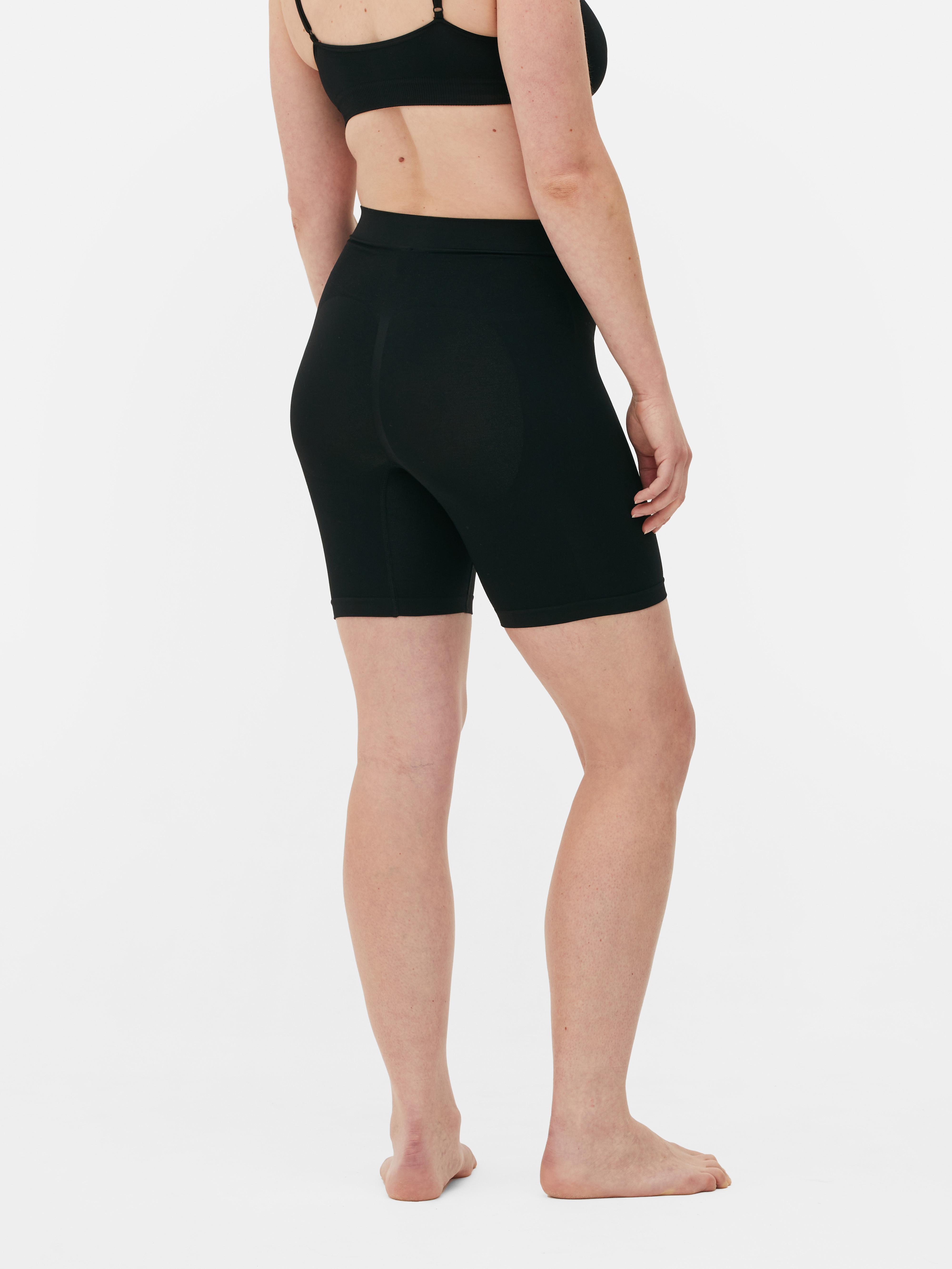 Pantaloni scurți push-up Oferă-le feselor tale forma perfectă cu pantalonii noștri scurți push-up