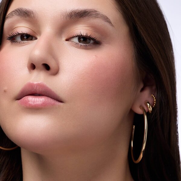 „Catrice Blushin' Charm 050 Radiant Honey“ kelių pieštukų rinkinys, 5,5 g