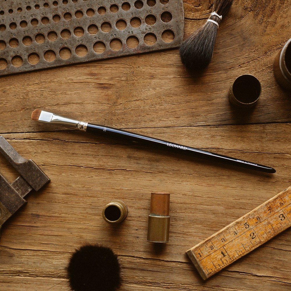 Leonard brushes Mini ombreur plat bombé n°210