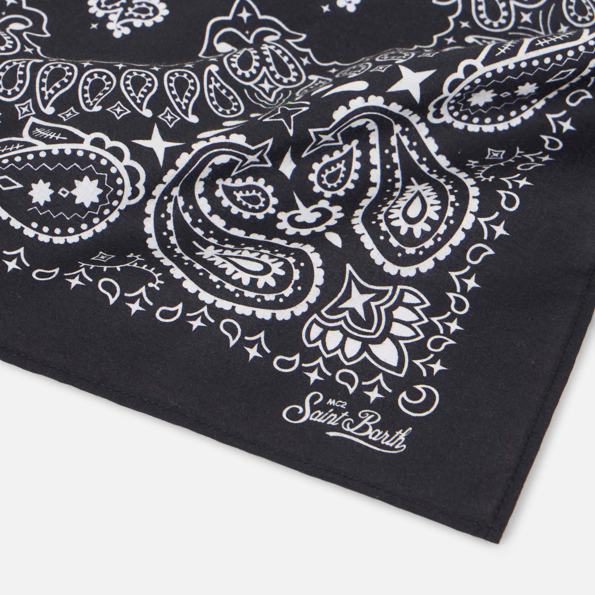 Schwarzer Bandana-Schal