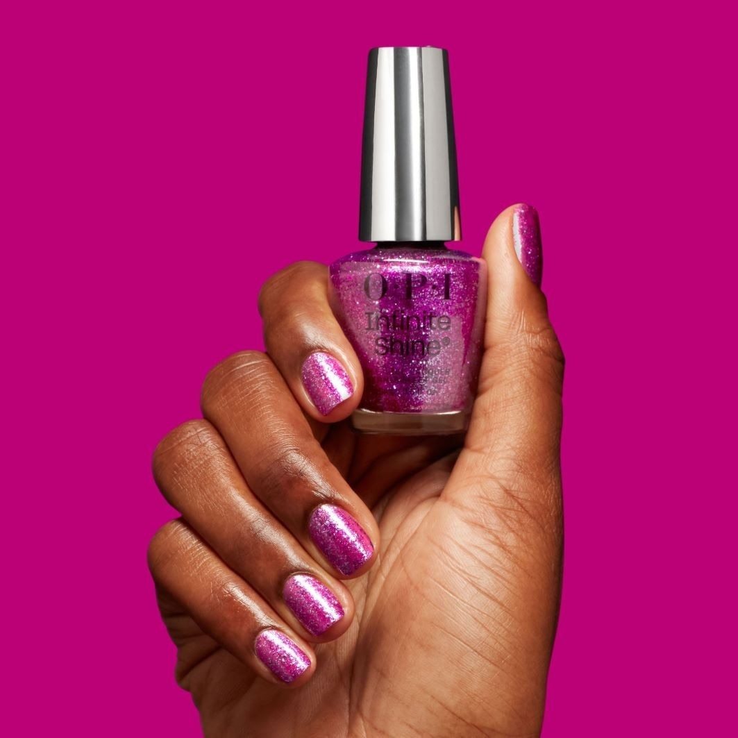 OPI nagų lakas „Infinite Shine Holiday 2025“ – „Good Enough To Treat“ – 15 ml