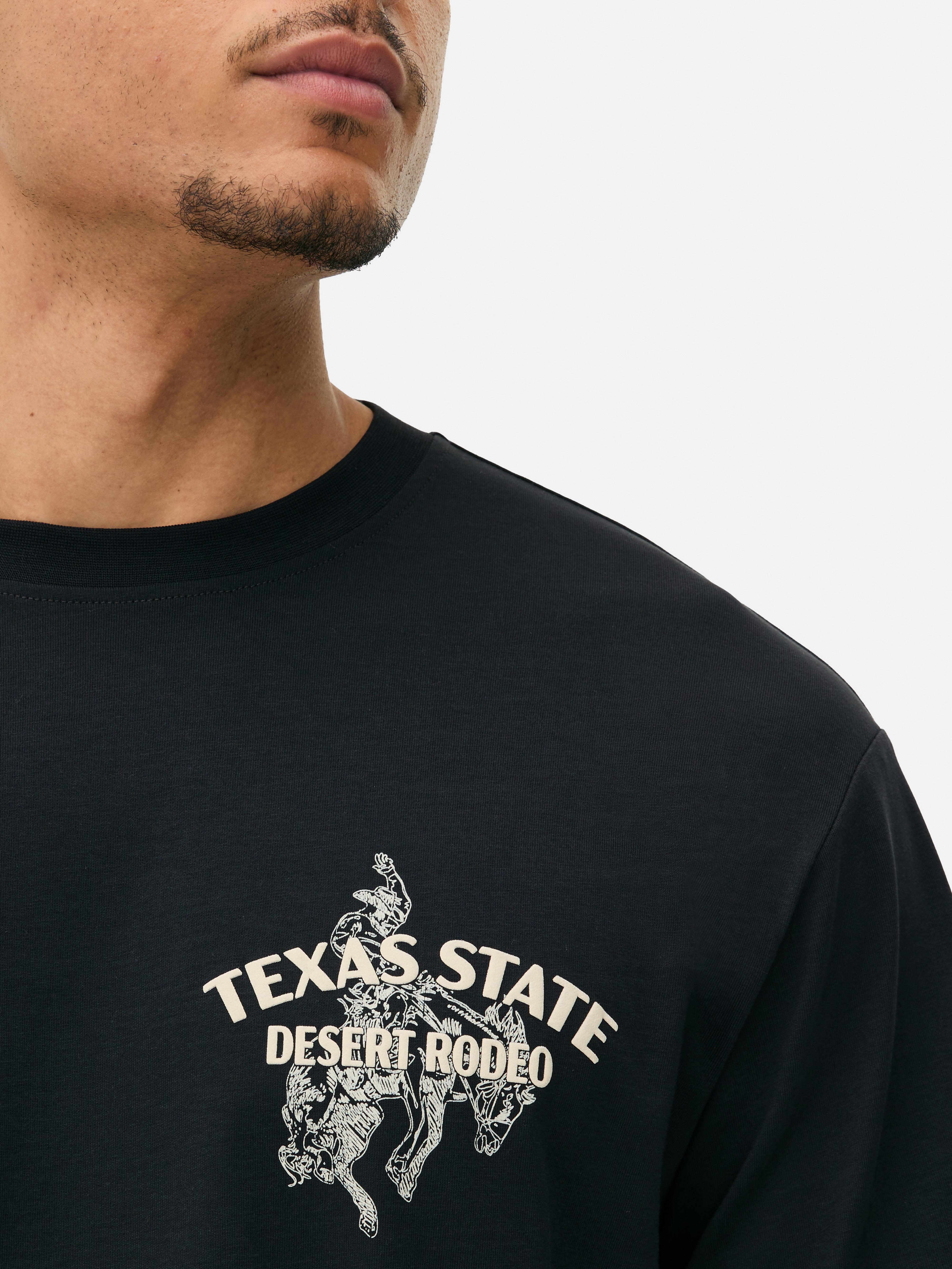 T-shirt with rodeo print Embrace the Wild West with this crew neck T-shirt with a rodeo print