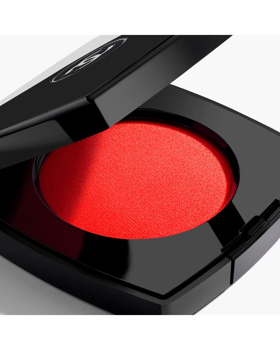 CHANEL JOUES KONTRASTS INTENSĪVS KRĒMS PŪDERA VĀJĀ