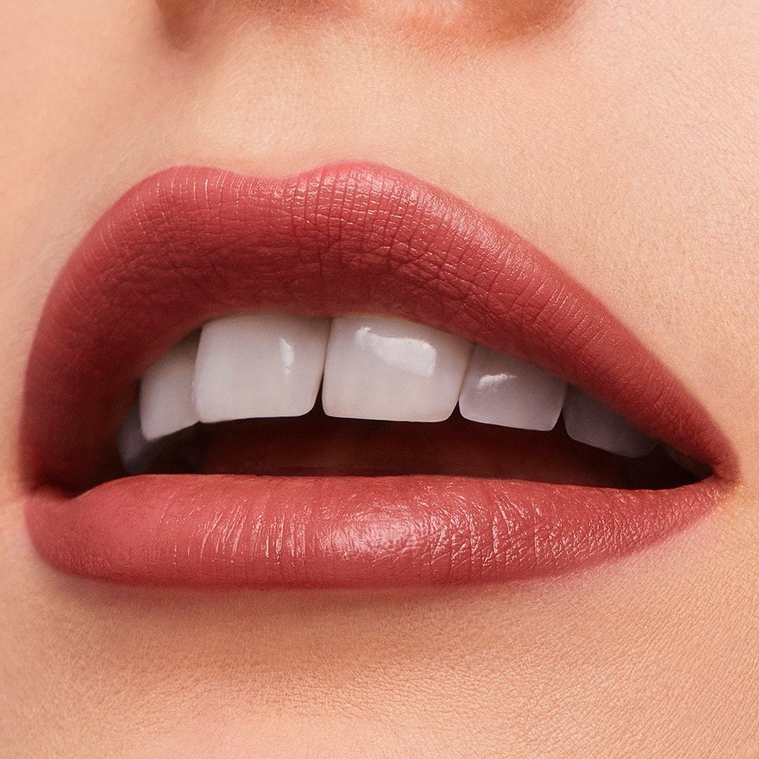 Estée Lauder Pure Color krēmveida lūpu krāsa - 12 g