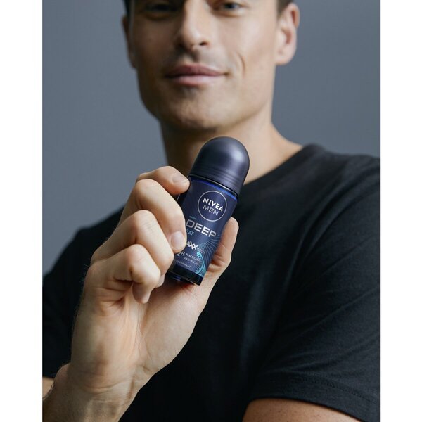 Nivea Men Deep Black Carbon Beat antiperspirant v valjčku 50 ml