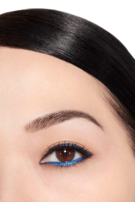 VEDENPITÄVÄ SILMÄMUSIKKI