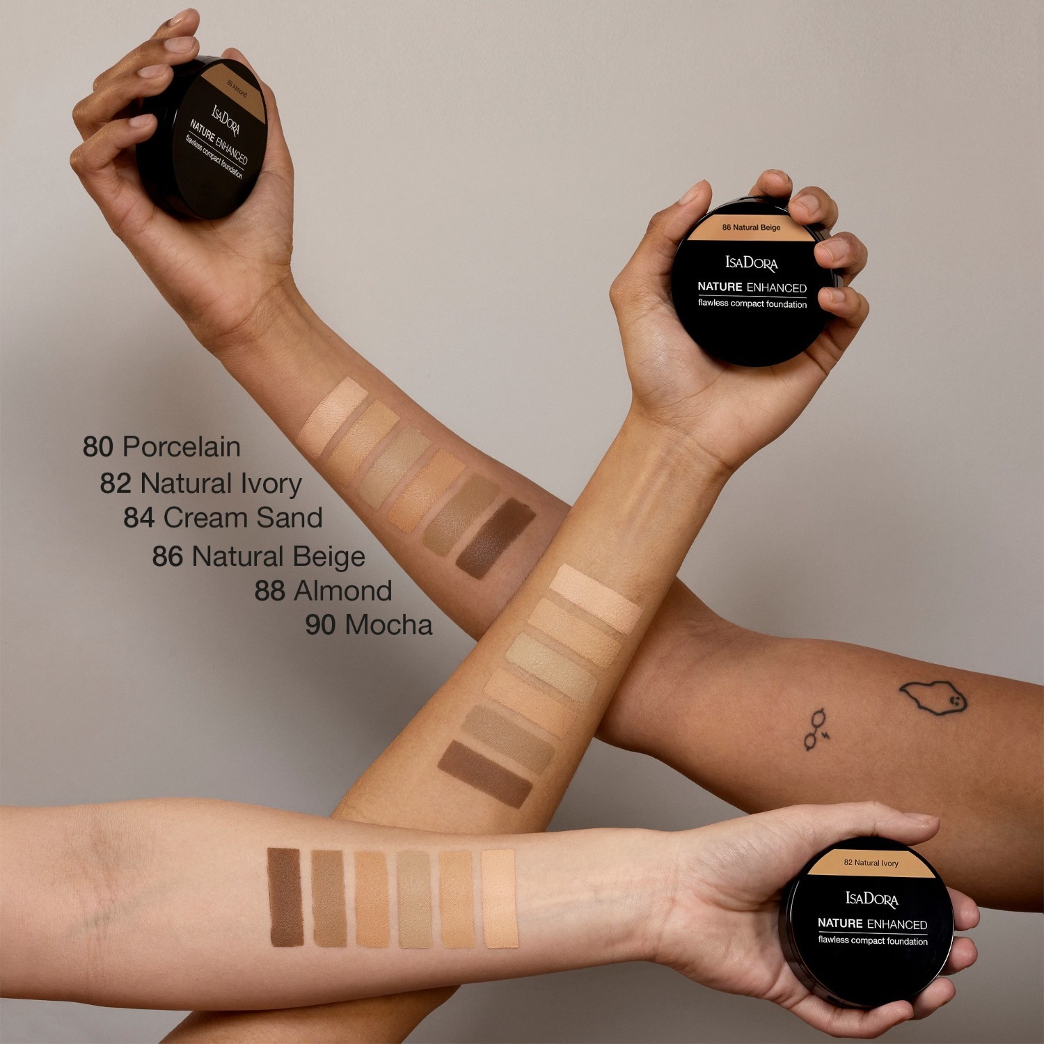 „Isadora Foundation Nature Enhanced Flawless“ kompaktiškas makiažo pagrindas – 10 g
