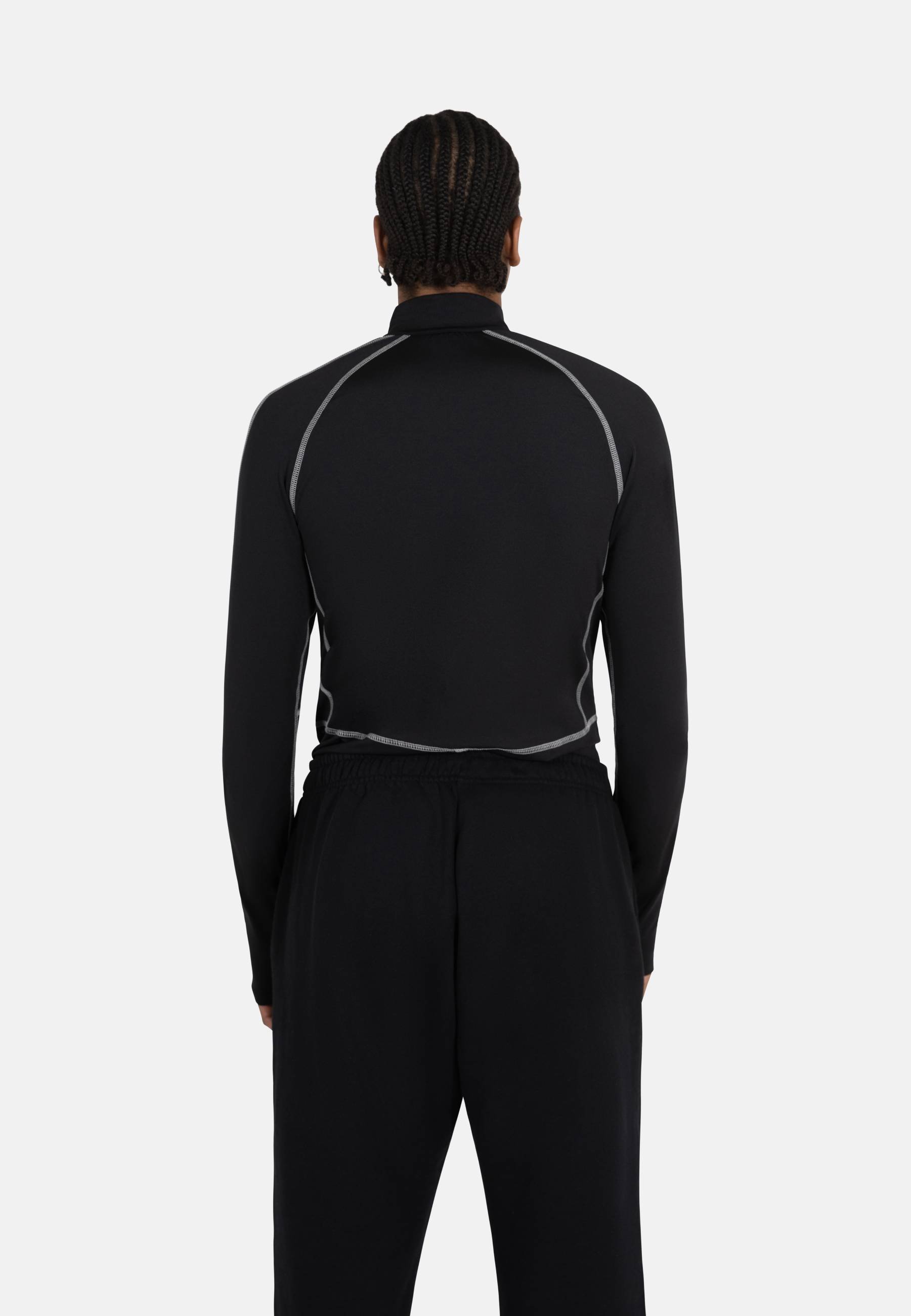 Die langärmeligen Oberteile des Tracksuit Clubs