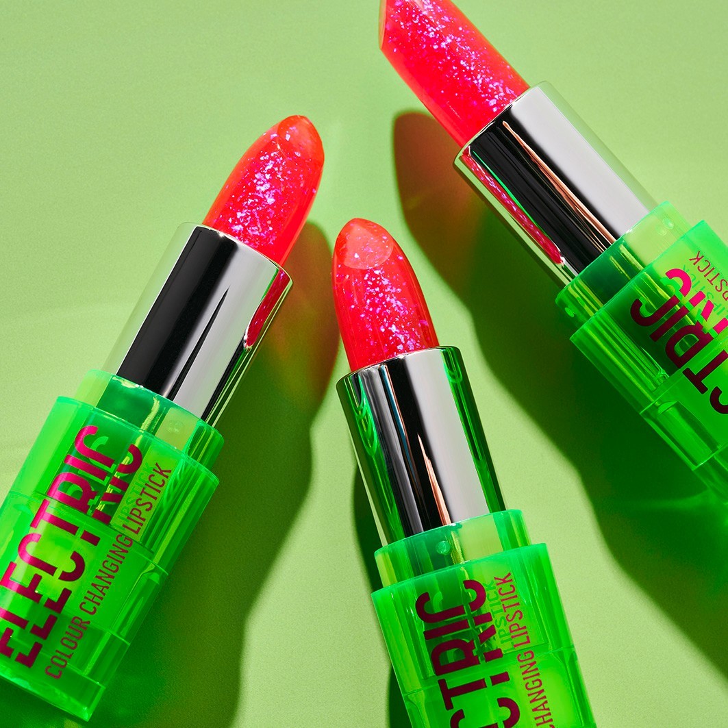 Essence ELECTRIC GLOW rouge à lèvres en stick àcouleur changeante