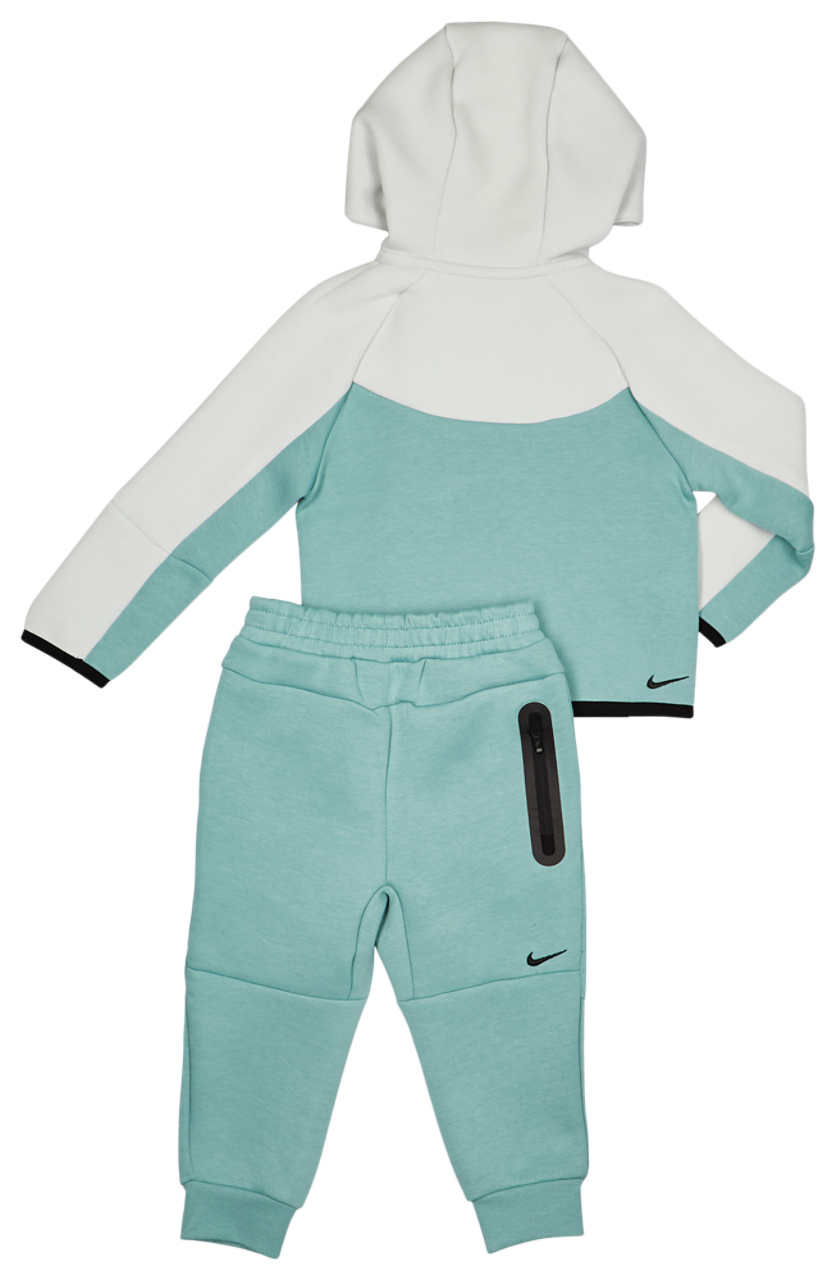 Nike Tech Fleece