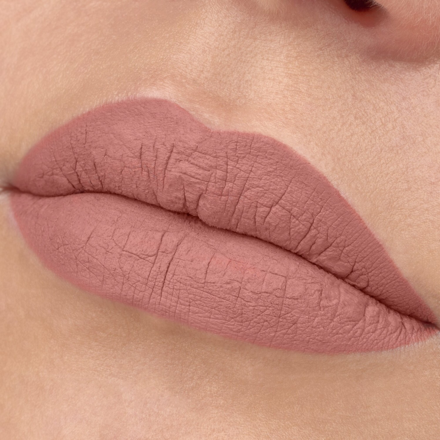 Essence 8h MATTE liquid