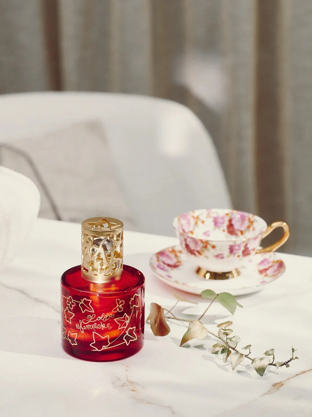 Lampe Cofanetto Pure Lolita Lempicka Sweet Rouge - Cofanetto con Lampada, Lampada Catalitica, Profumo per Lampada Catalitica