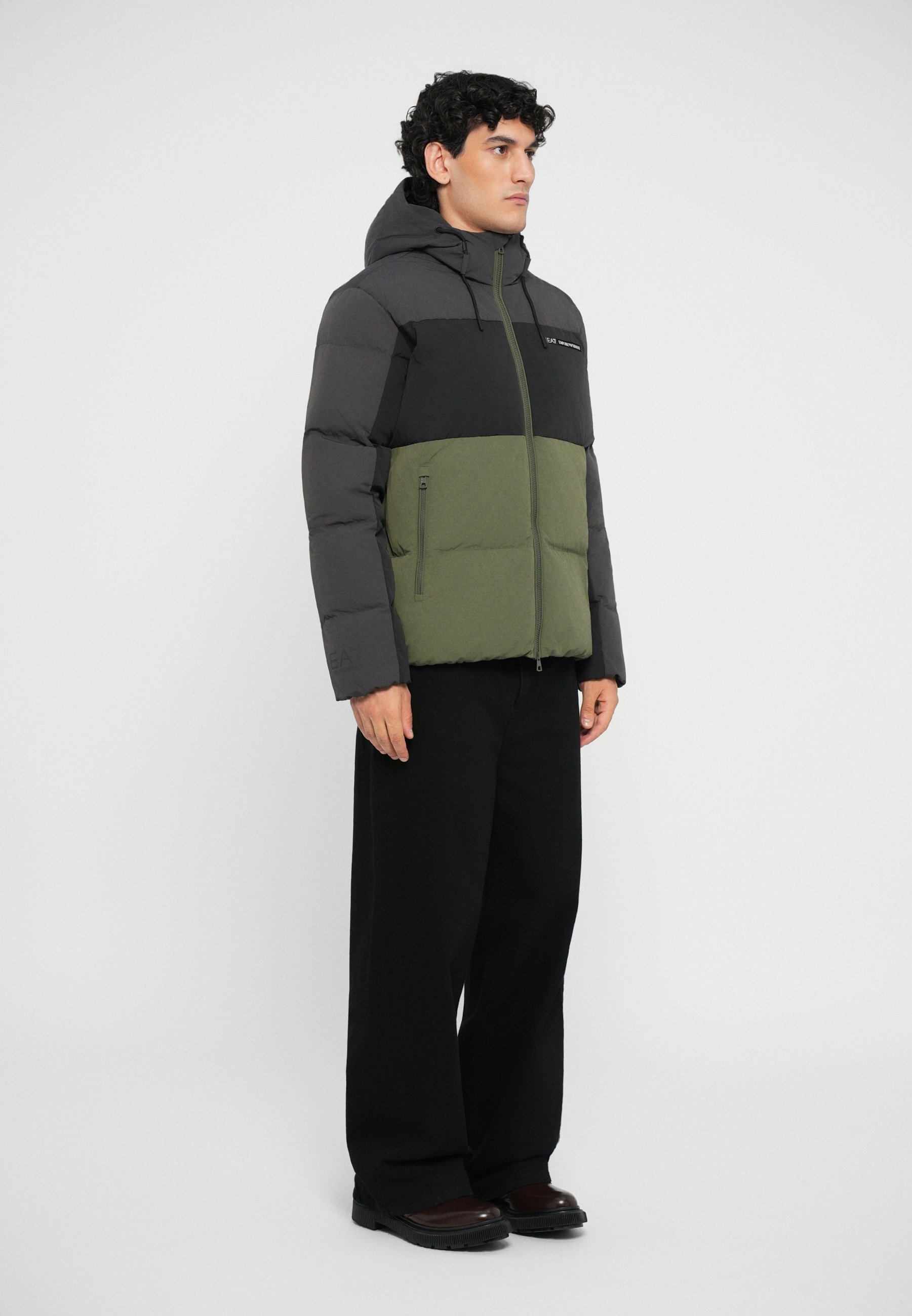 EA7 Emporio Armani TRAIN ATHLETIC COLOUR BLOCK PADDED JACKET - Giacca invernale - scarabeo