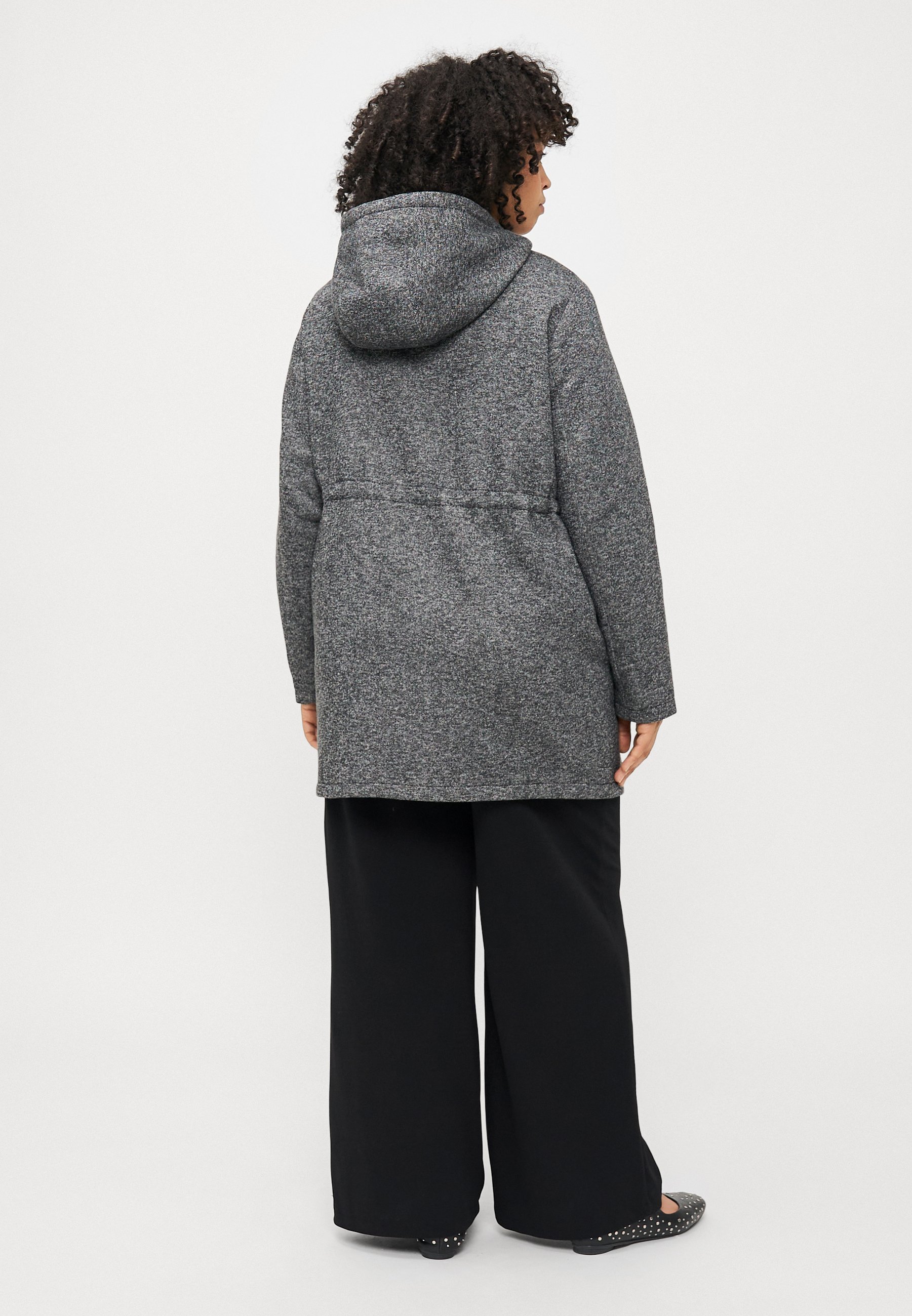 SOLO Carmakoma CARSEDONA LIFE LIGHT HOOD - Parka - grigio scuro mélange