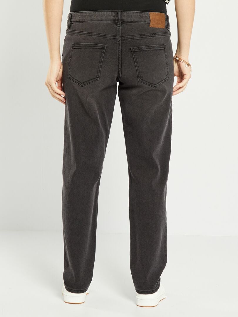 Calça jeans de maternidade elástica estilo mom jeans - PRETA