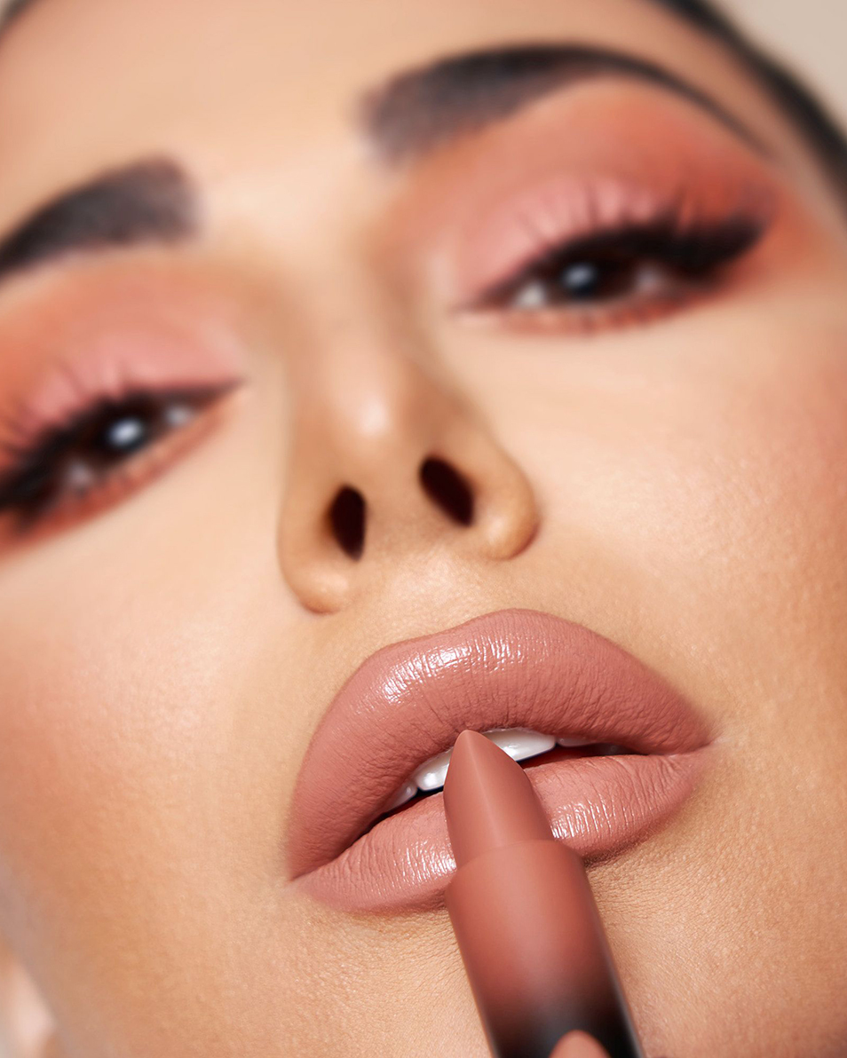 HUDA BEAUTY POWER BULLET KRÉMOVÁ ZÁŘIVÁ RTENKOVÁ KRÉMOVÁ