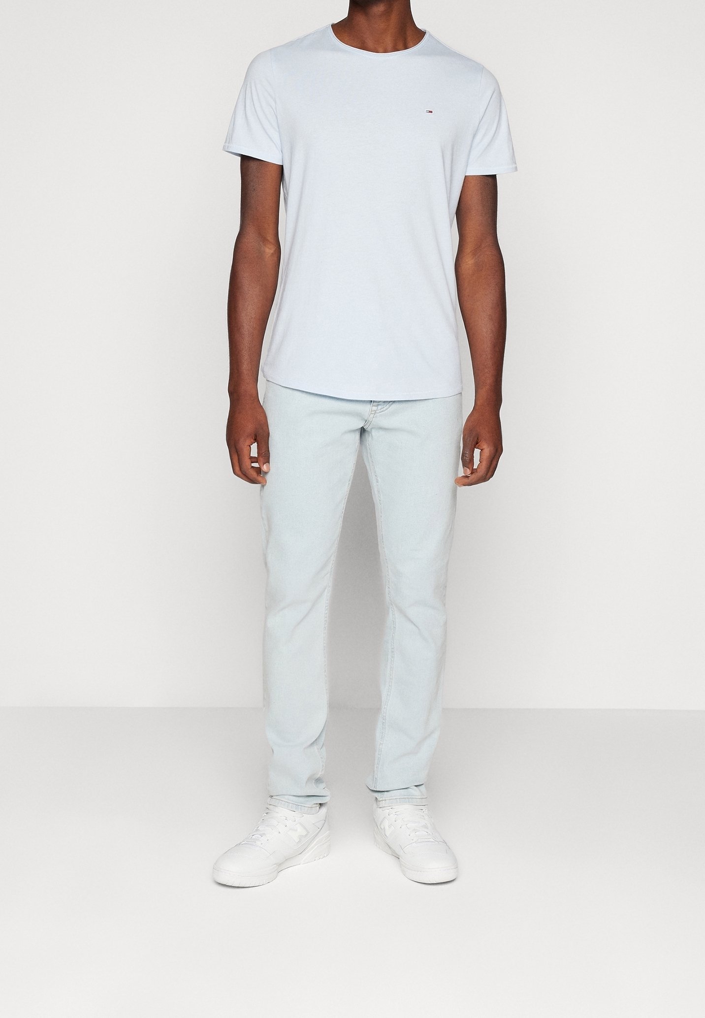 T-shirt basic Tommy Jeans - azzurra