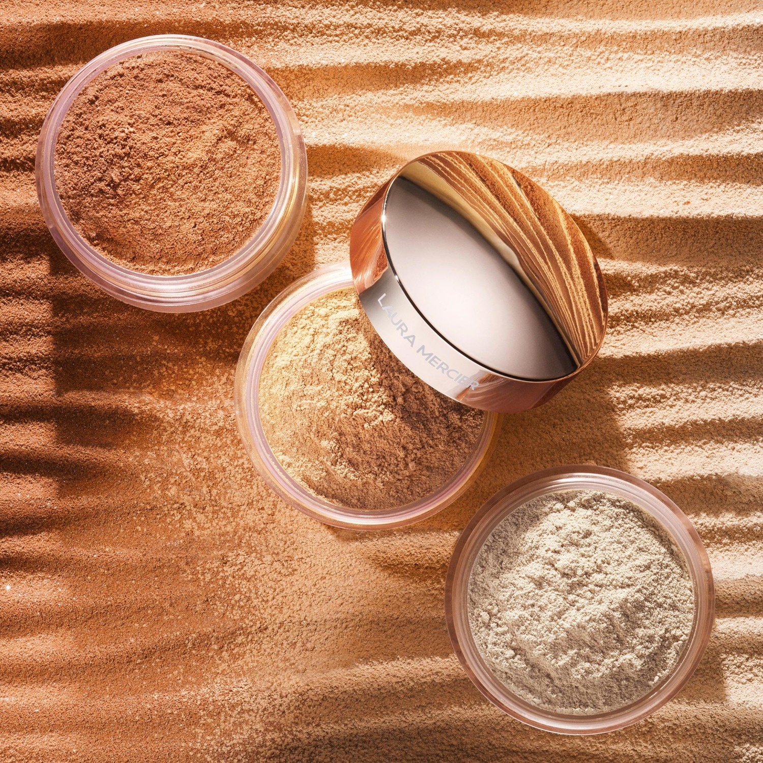 Cipria fissante Laura Mercier, trasparente, in polvere libera, riflettente - 29 g