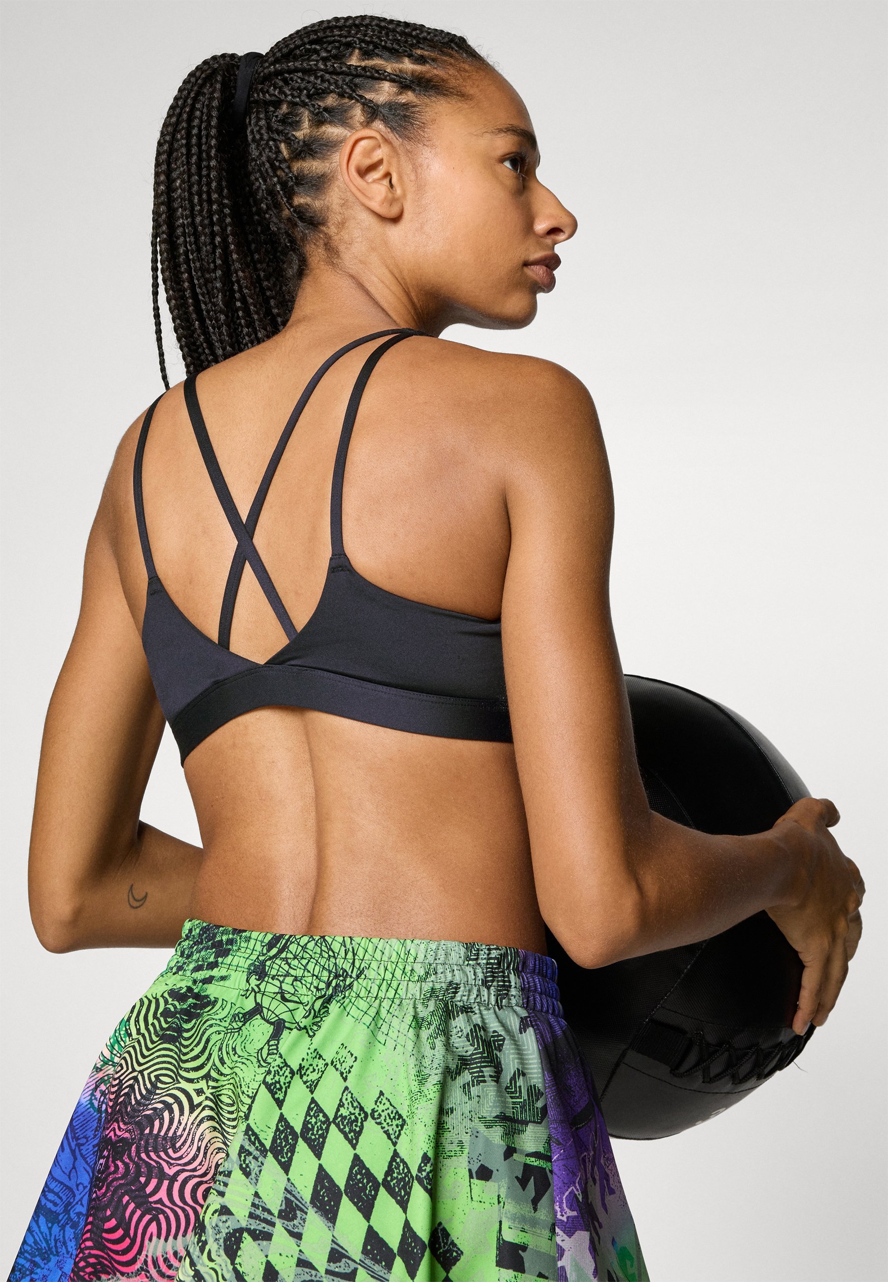 adidas Performance ALL ME - Keskmise toega spordirinnahoidja - must