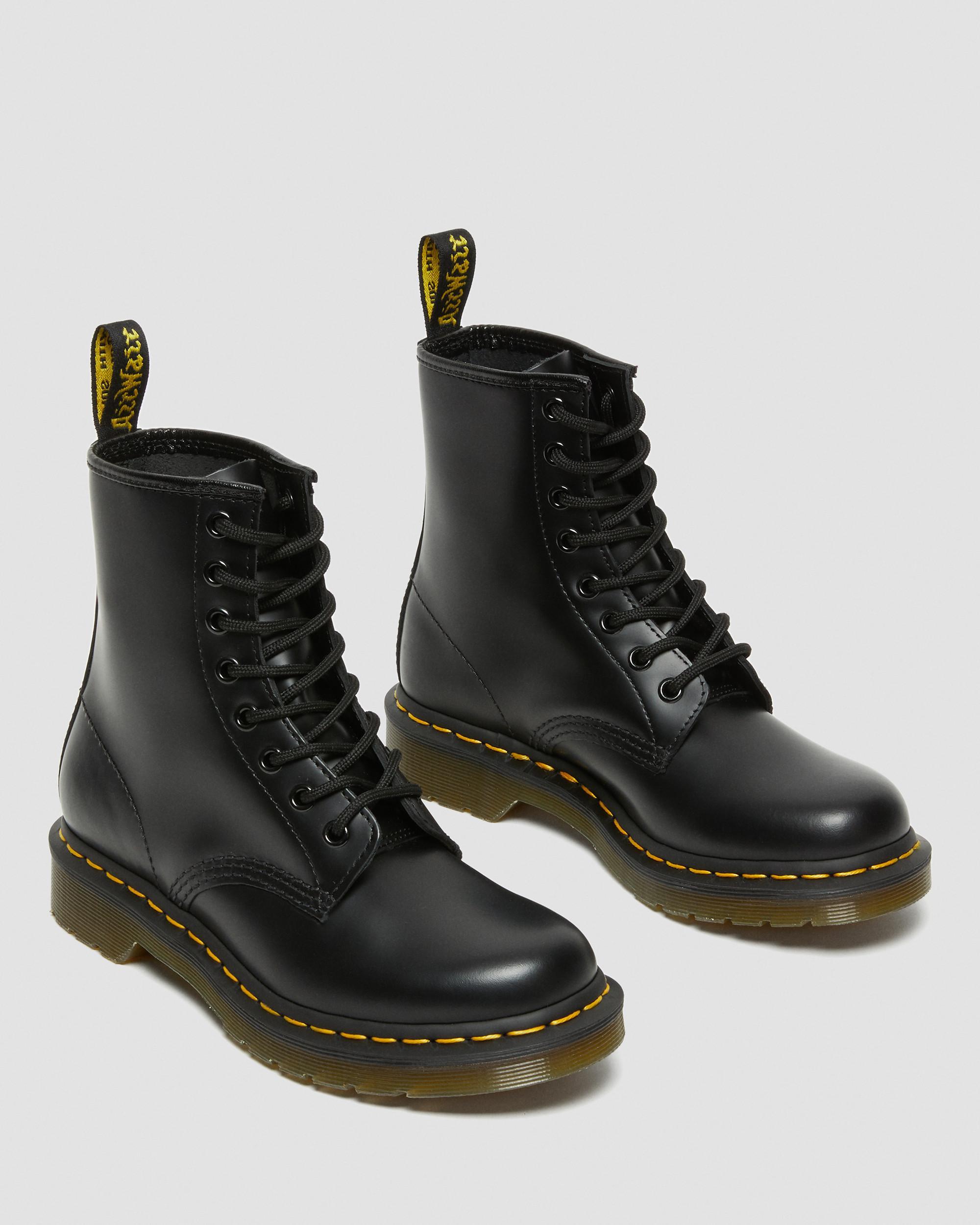 1460 Women's Smooth Leather Lace Up Boots