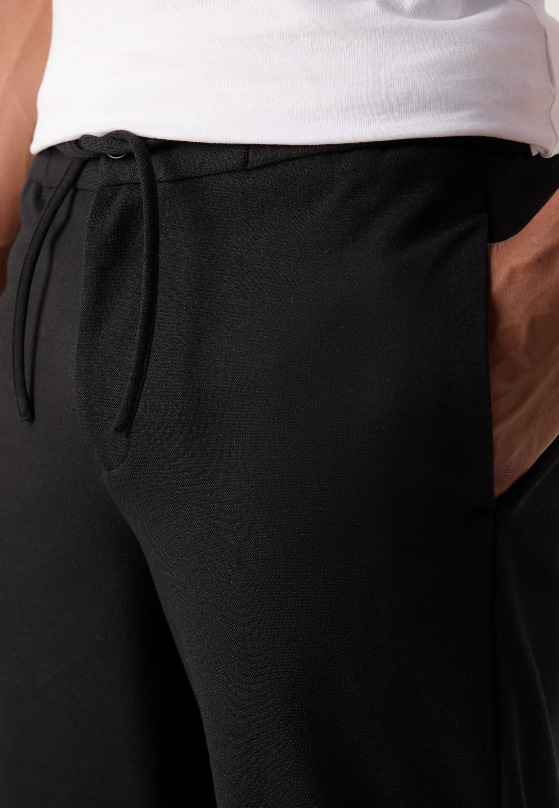Lindbergh SUPERFLEX RELAXED FIT PANTS - Broek - zwart