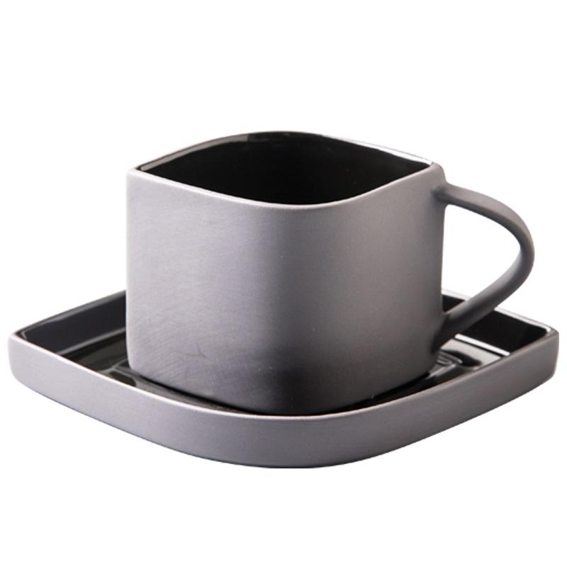 Tasse à café européenne de luxe en porcelaine, tasse britannique créative avec anse, tasse à thé rouge réutilisable, tasse à café en céramique pour la maison OO50BD