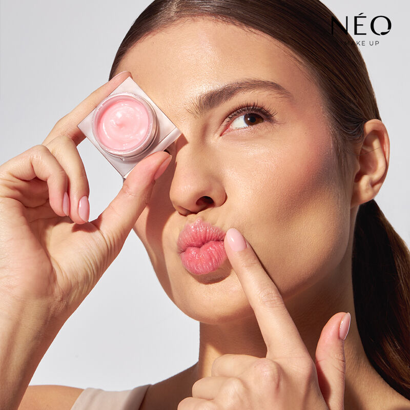 „Neo Make Up Intense Serum Day&Night“ lūpų kaukė